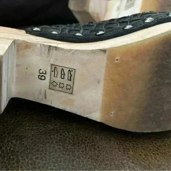 Free People Black woven clogs - Picture 2 of 6